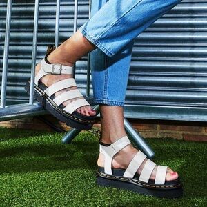 LIKE NEW Dr Martens Blair Sandals